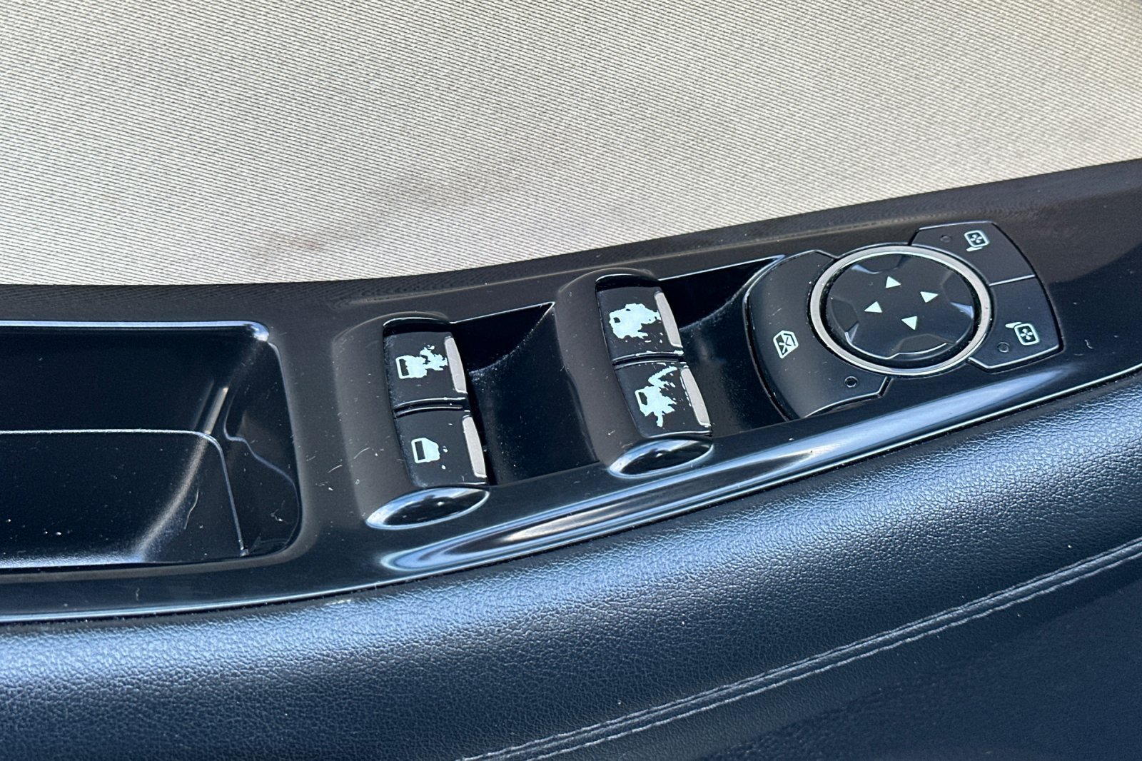 Used 2019 Ford Edge SEL AWD/4WD image 12