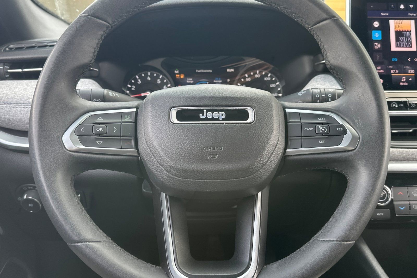 Used 2024 Jeep Compass Latitude image 27