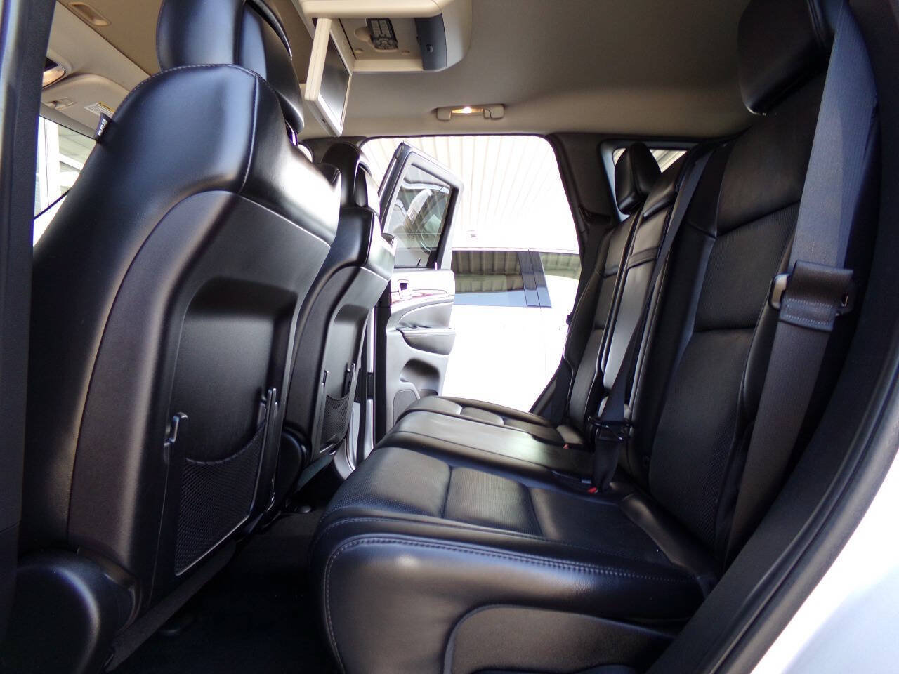 Used 2011 Jeep Grand Cherokee Limited RWD image 22