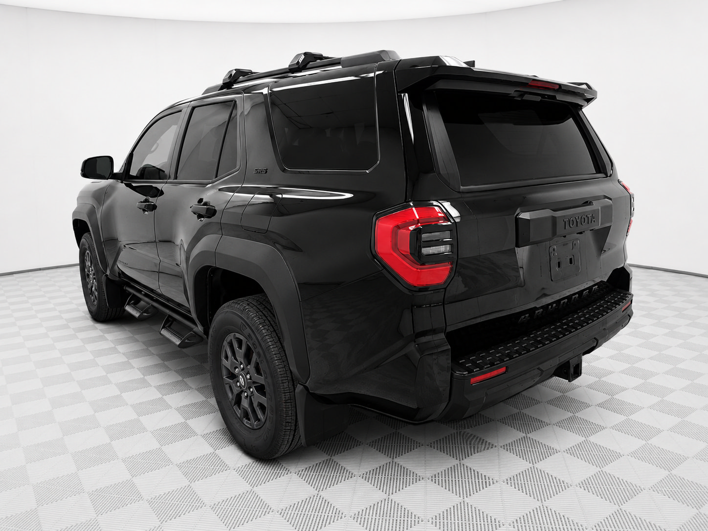 Used 2025 Toyota 4Runner SR5 AWD/4WD image 4