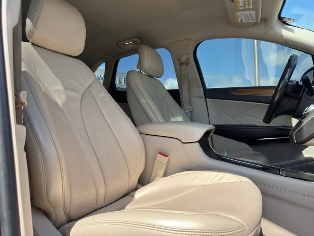Used 2019 Lincoln MKC Select w/ Select Plus Package FWD image 15