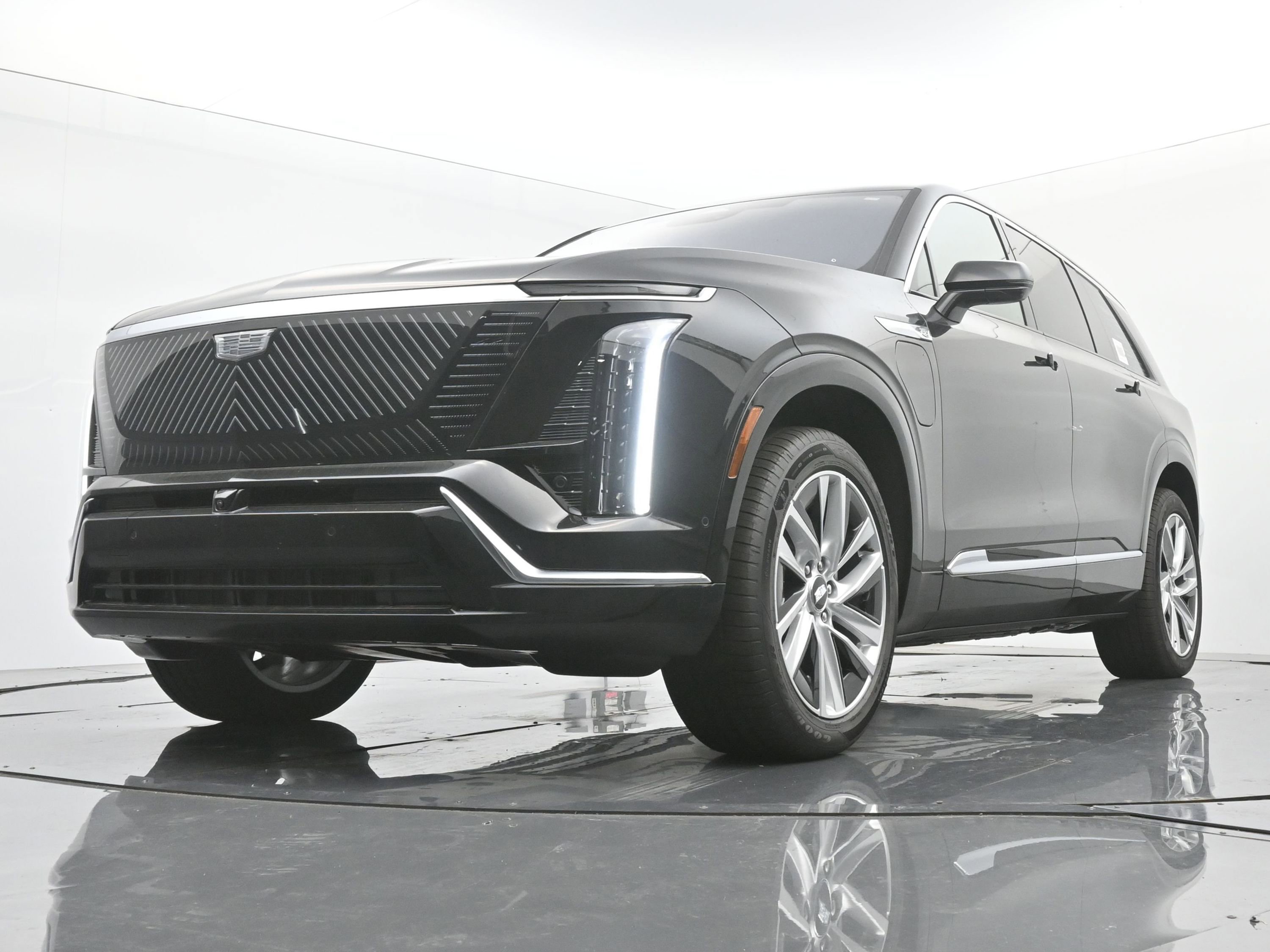 New 2026 Cadillac Vistiq Luxury w/ LPO, Floor Liner Package image 15