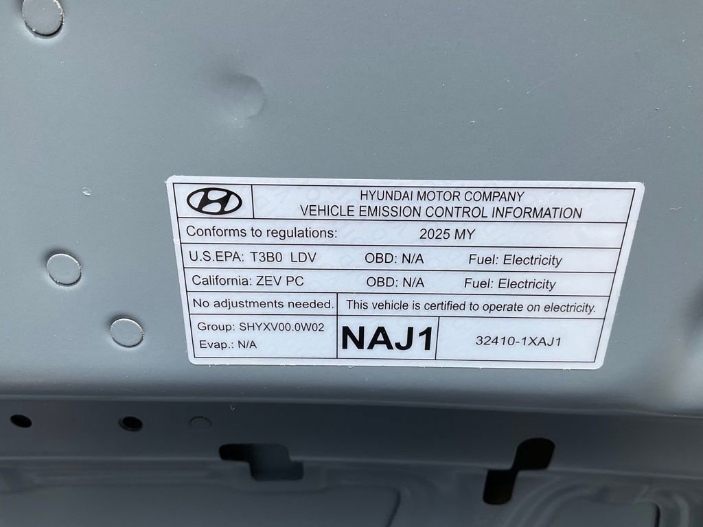 Used 2025 Hyundai Ioniq 5 SEL image 14