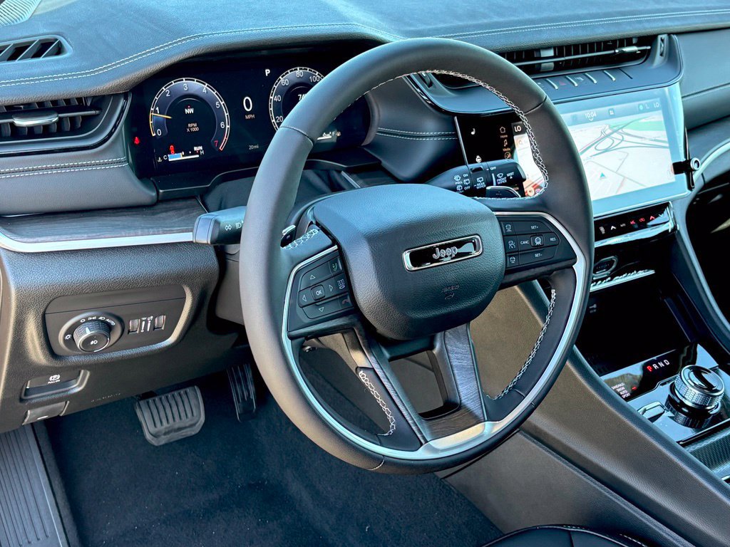 New 2027 Jeep Grand Cherokee Limited AWD/4WD image 11