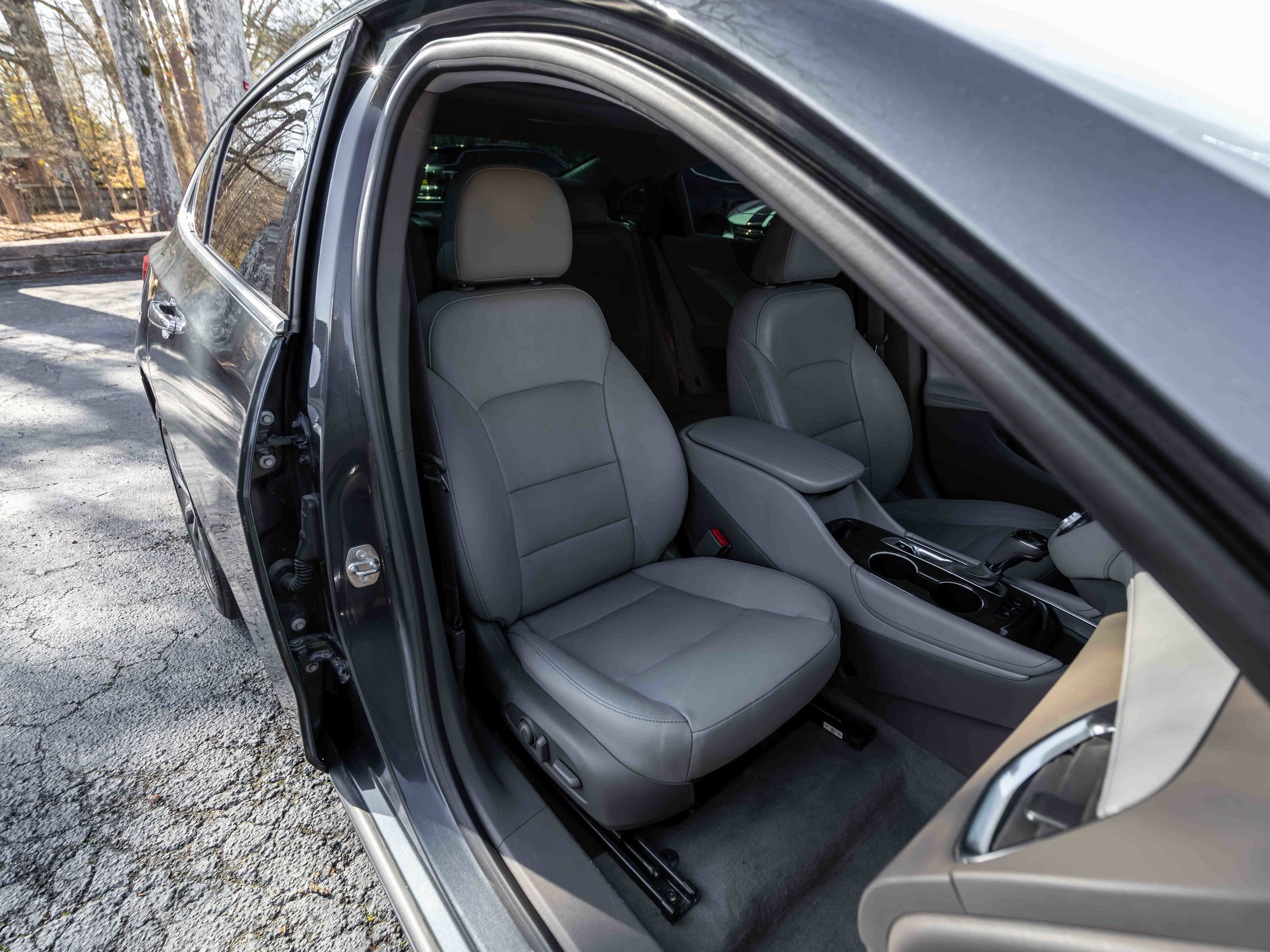 Used 2019 Chevrolet Malibu Premier w/ Sun and Wheel Package image 14