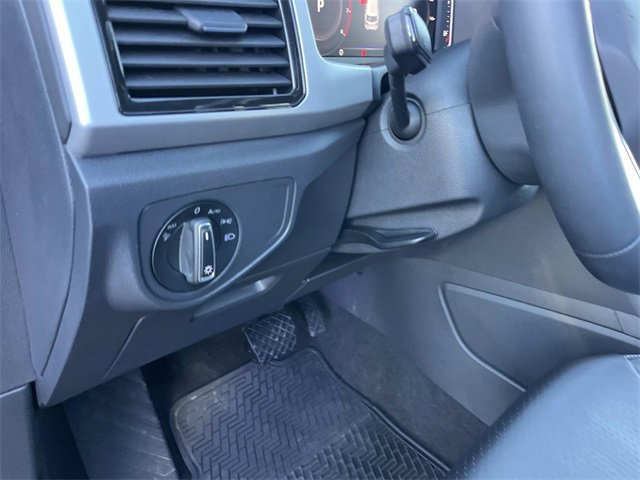 Used 2022 Volkswagen Atlas Cross Sport SE image 30