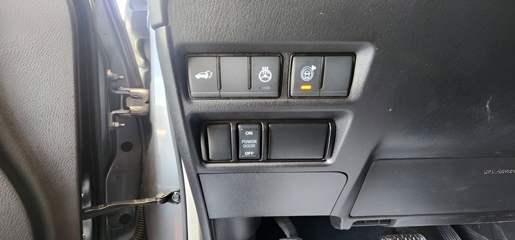 Used 2023 Nissan Armada SL image 28