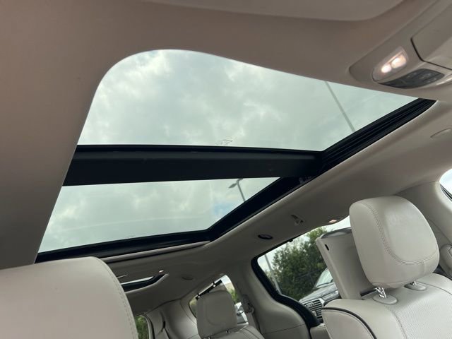 Used 2021 Chrysler Pacifica Limited w/ Uconnect Theater Family Group image 38