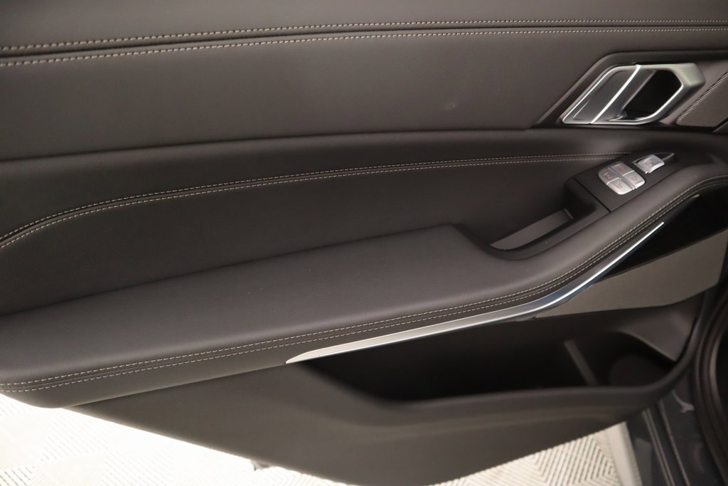 New 2025 BMW X7 xDrive40i w/ M Sport Package image 19