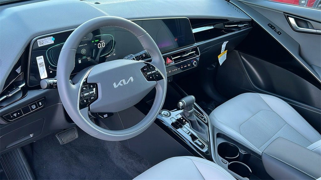New 2025 Kia Niro EX image 10