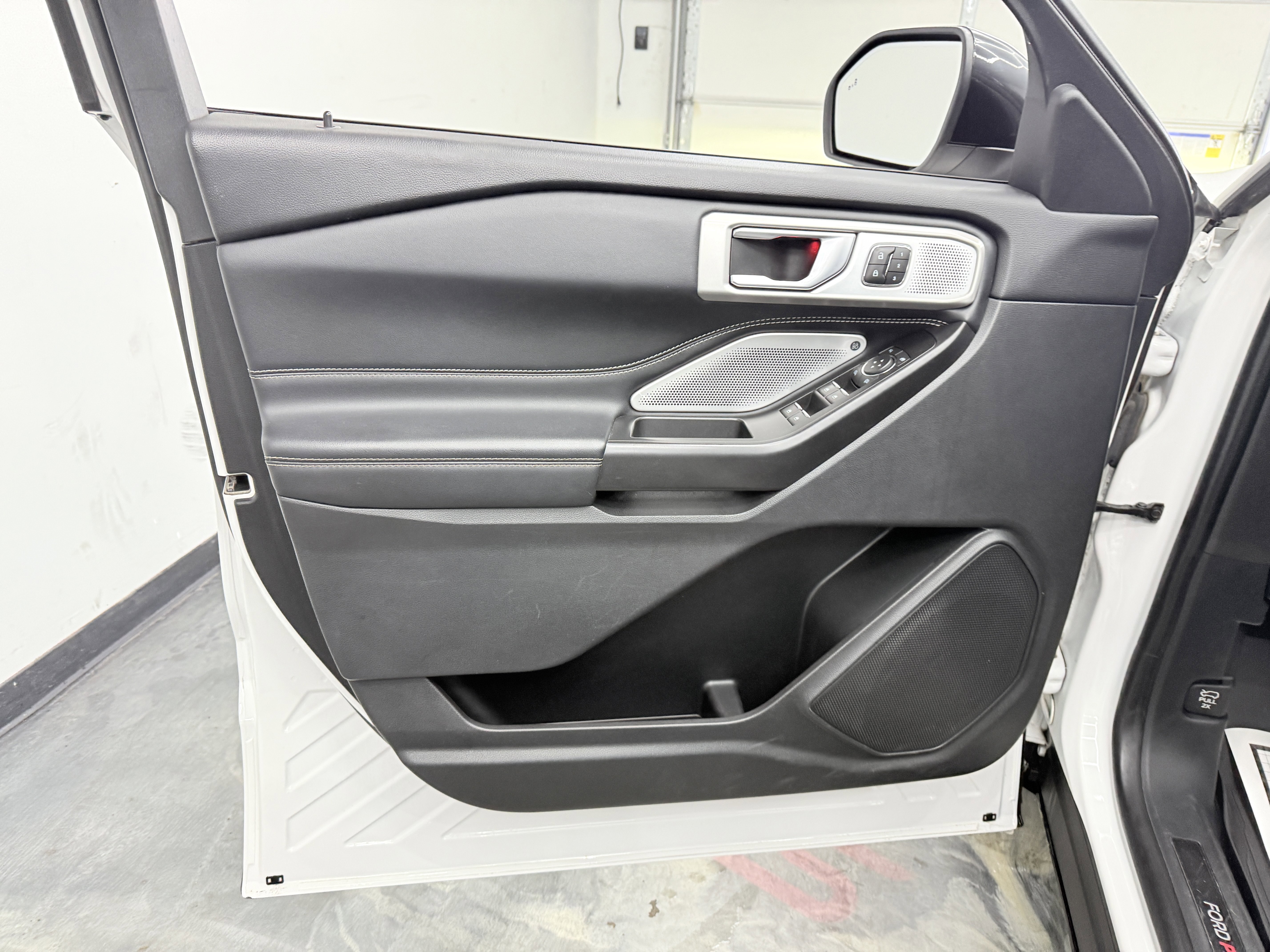 Used 2020 Ford Explorer ST w/ ST Street Pack image 10