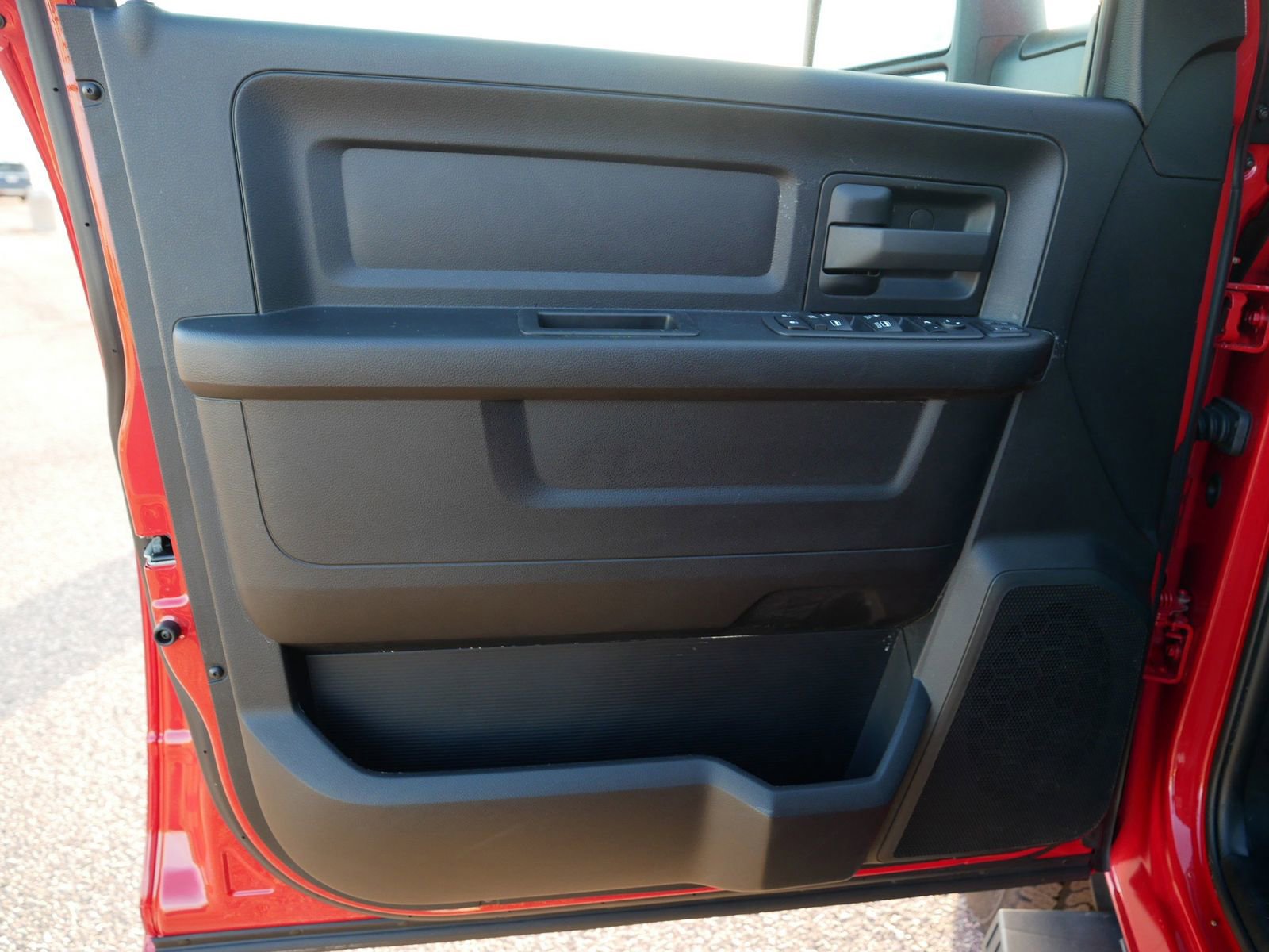 Used 2024 RAM 2500 Tradesman w/ Chrome Appearance Group image 15