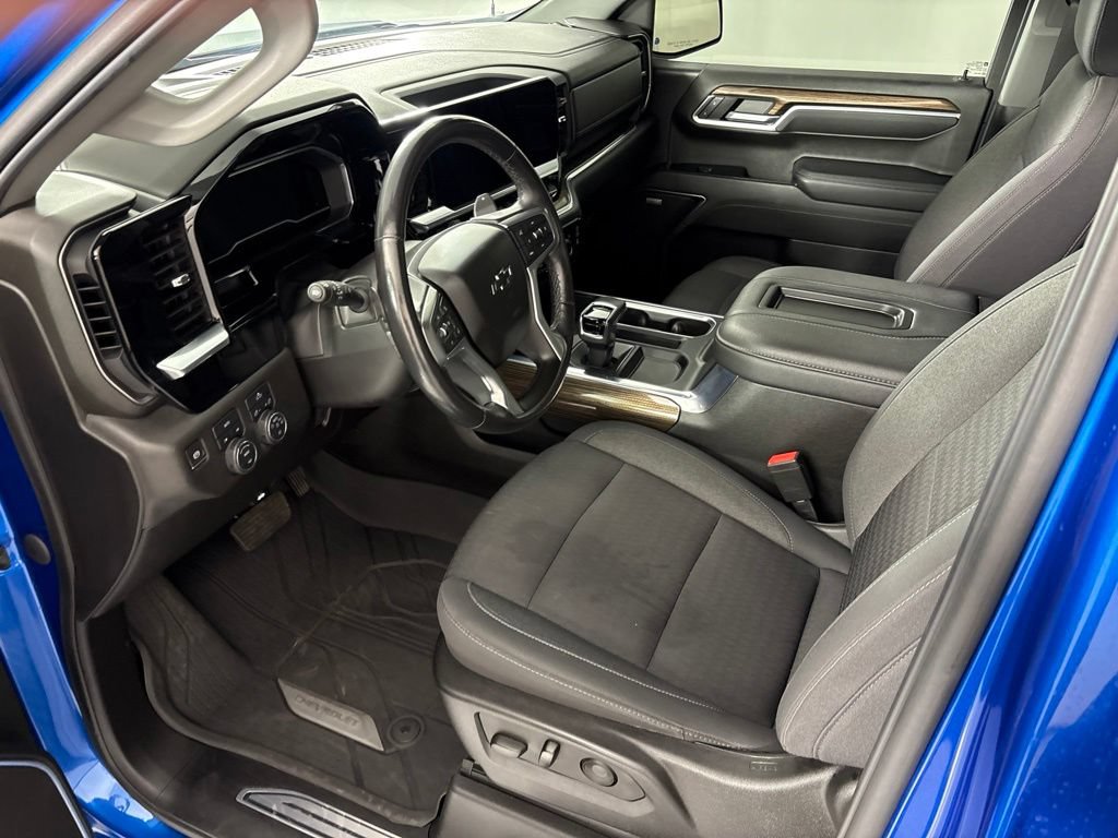 Used 2022 Chevrolet Silverado 1500 RST w/ Convenience Package II AWD/4WD image 34