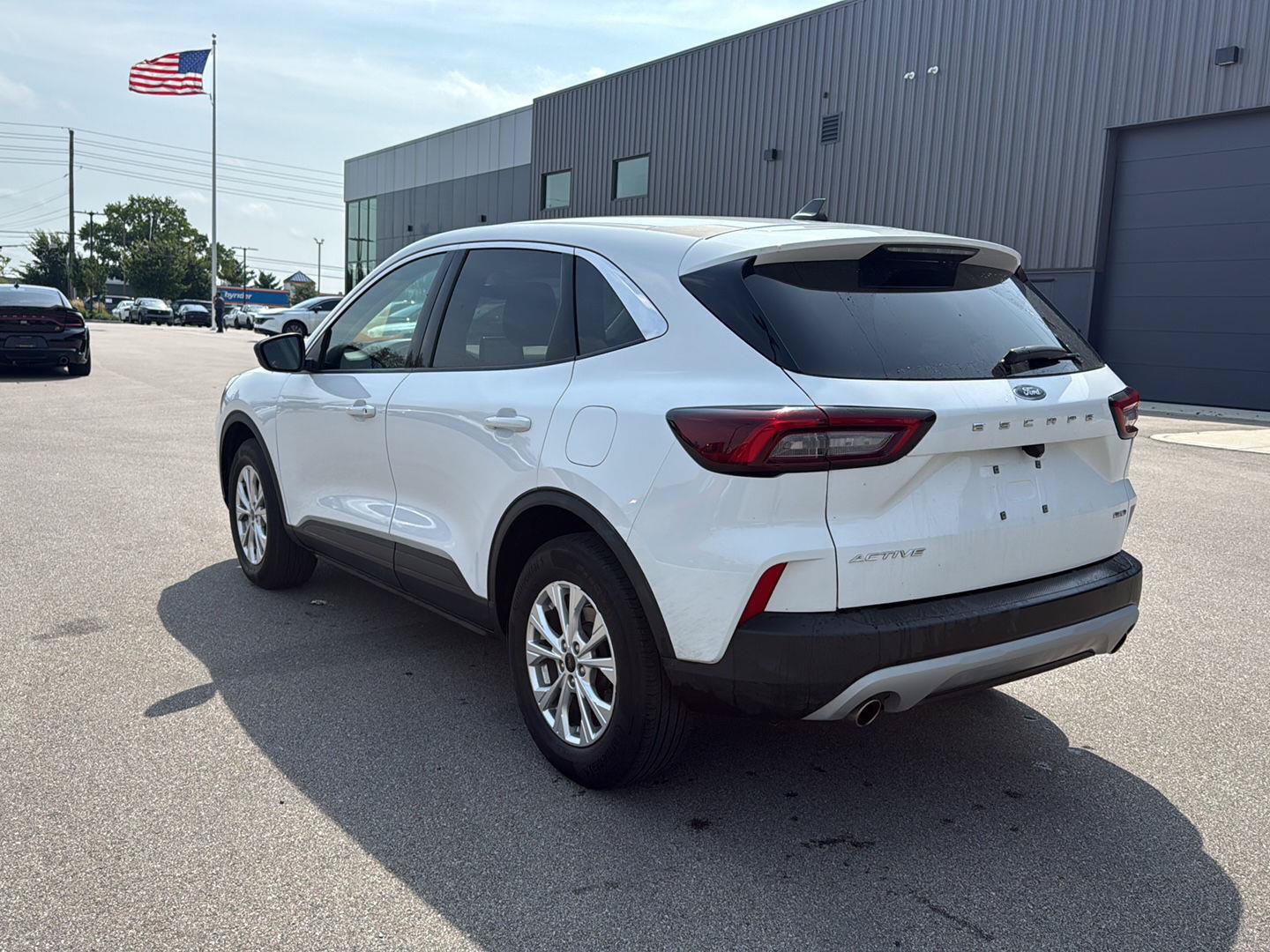 Used 2023 Ford Escape Active AWD/4WD image 5