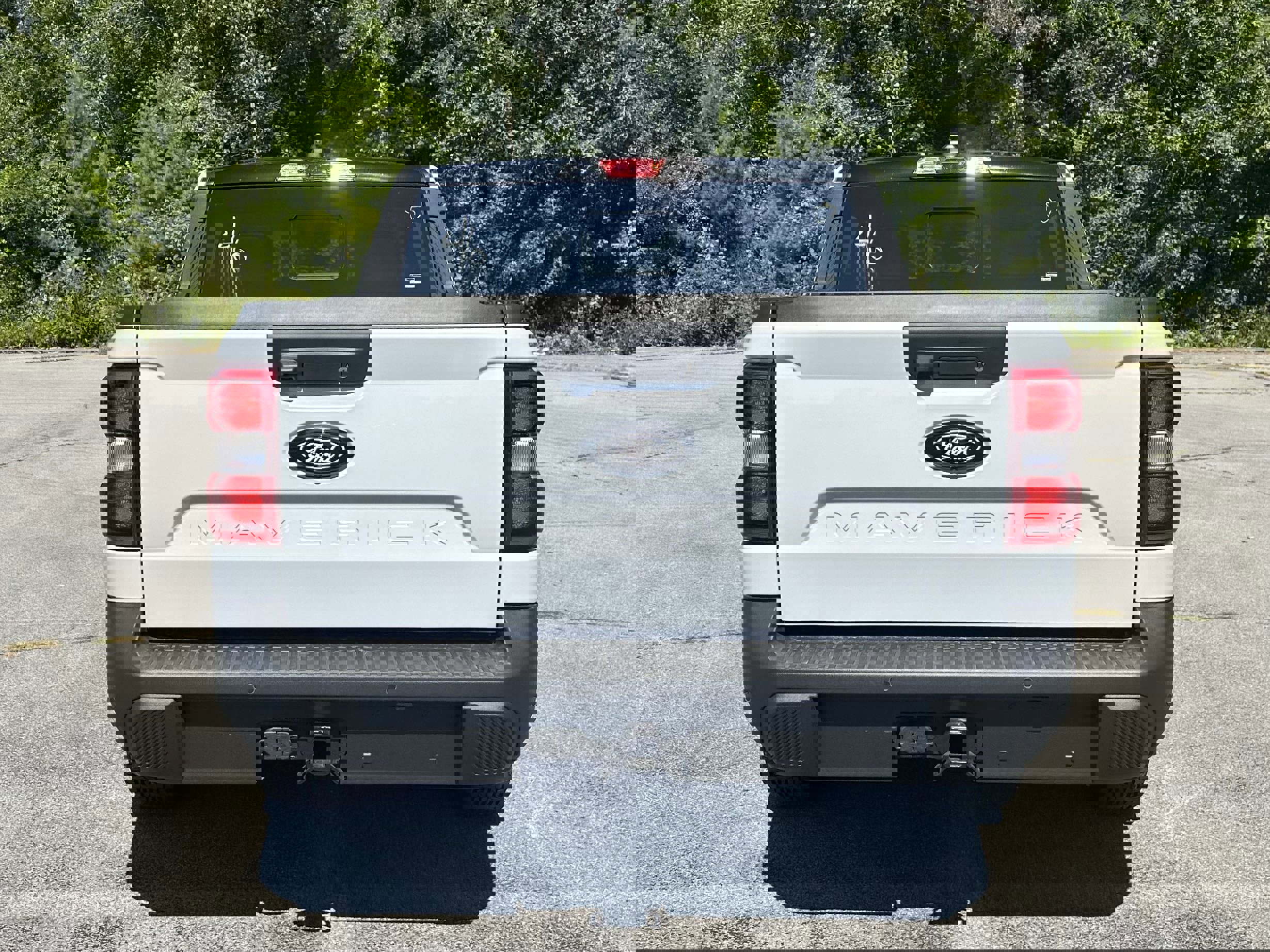 New 2025 Ford Maverick Lariat w/ Black Appearance Package image 11