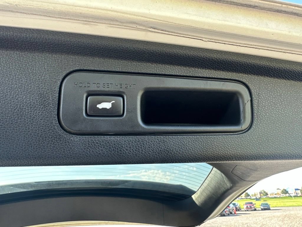 Used 2018 Honda Odyssey Touring image 12