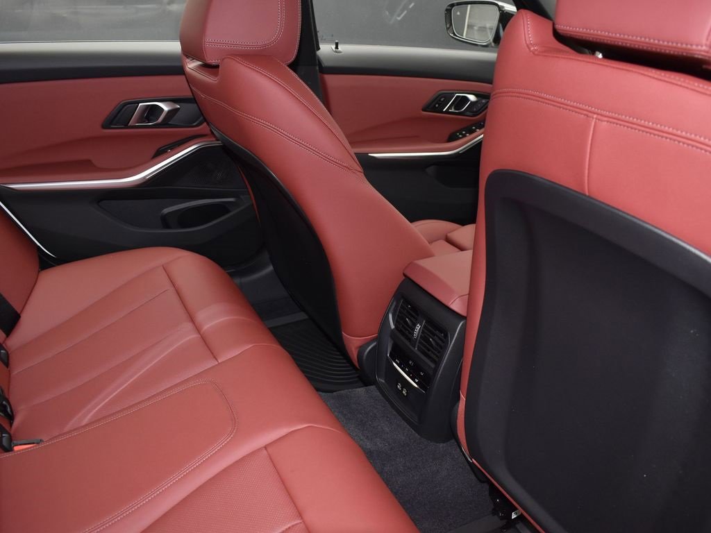 New 2026 BMW 330i Sedan w/ M Sport Package image 19