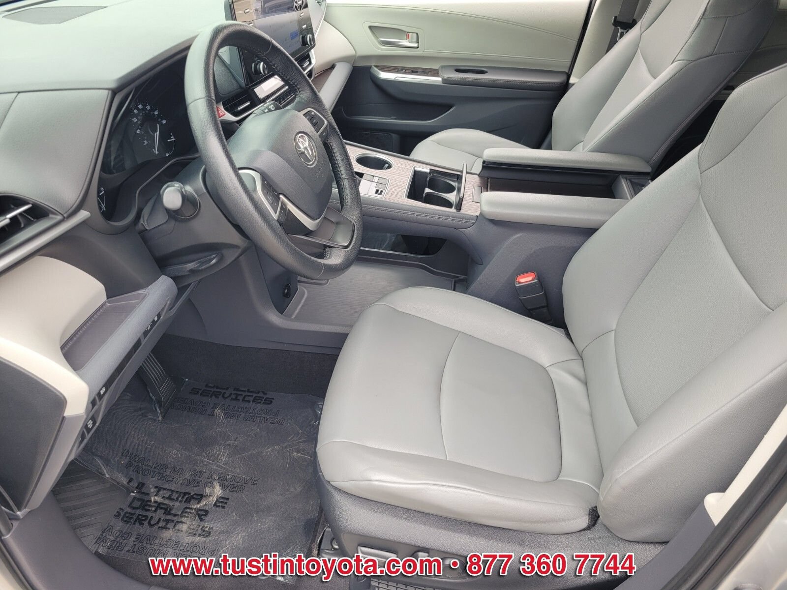 Certified 2023 Toyota Sienna XLE FWD image 10
