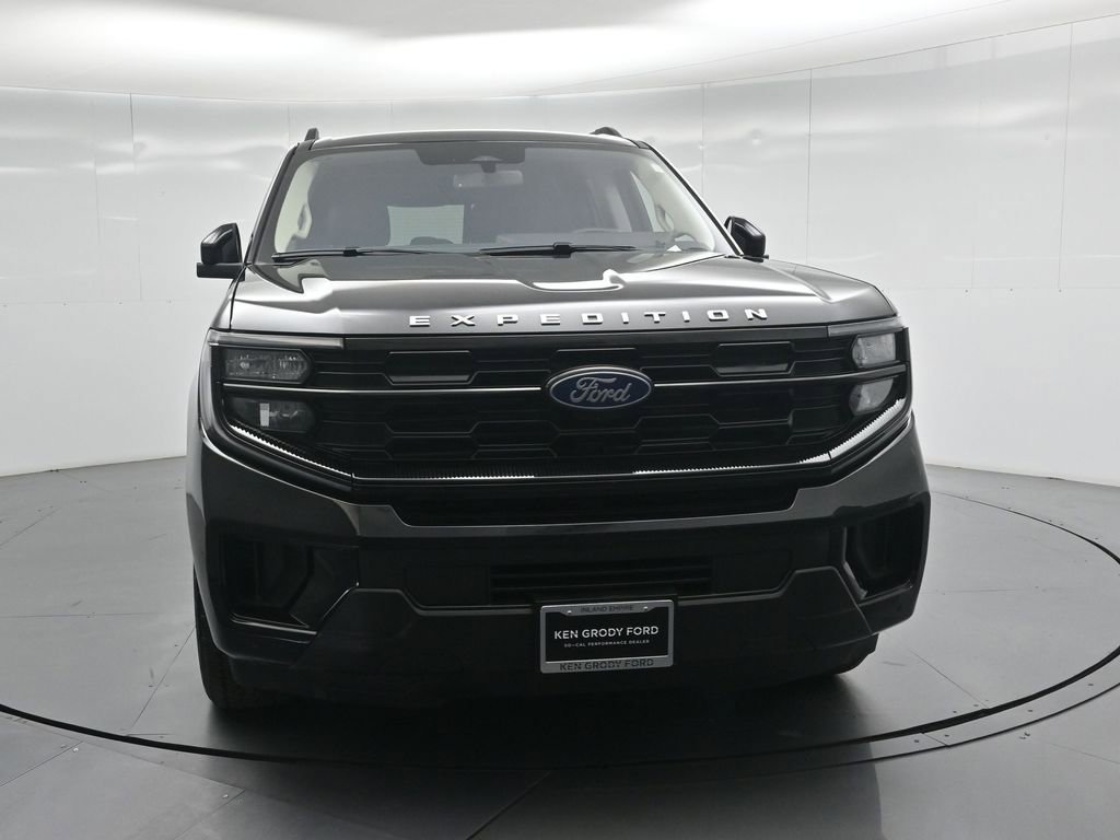 Certified 2025 Ford Expedition Active image 58