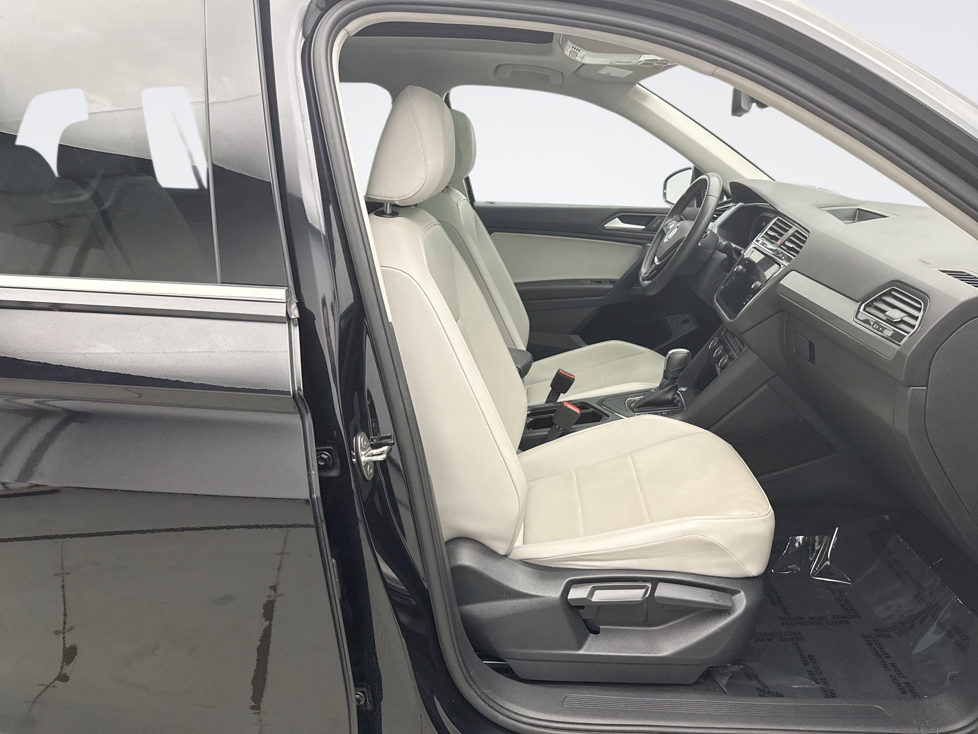 Used 2021 Volkswagen Tiguan SEL image 17