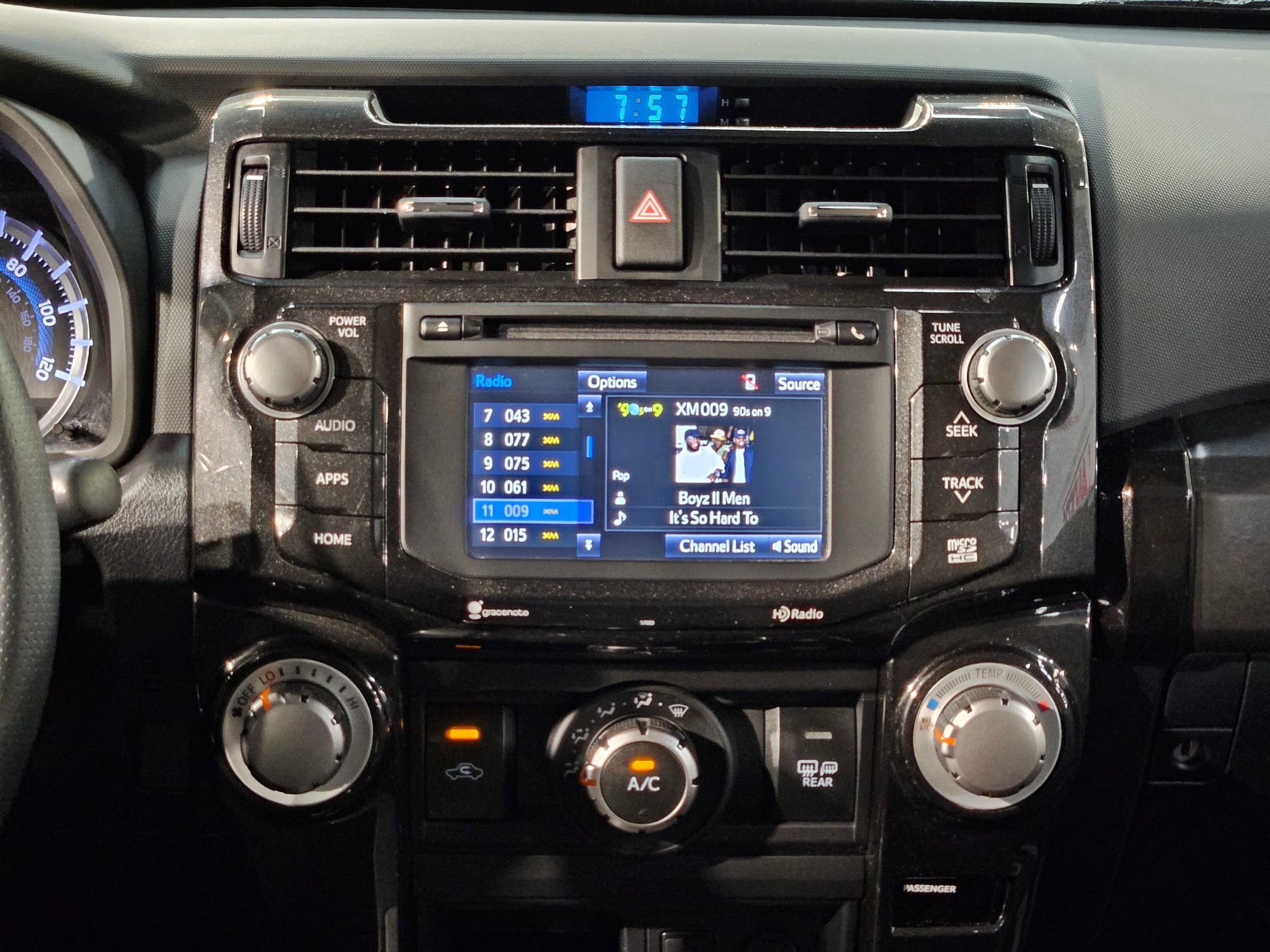 Used 2015 Toyota 4Runner Trail AWD/4WD image 16