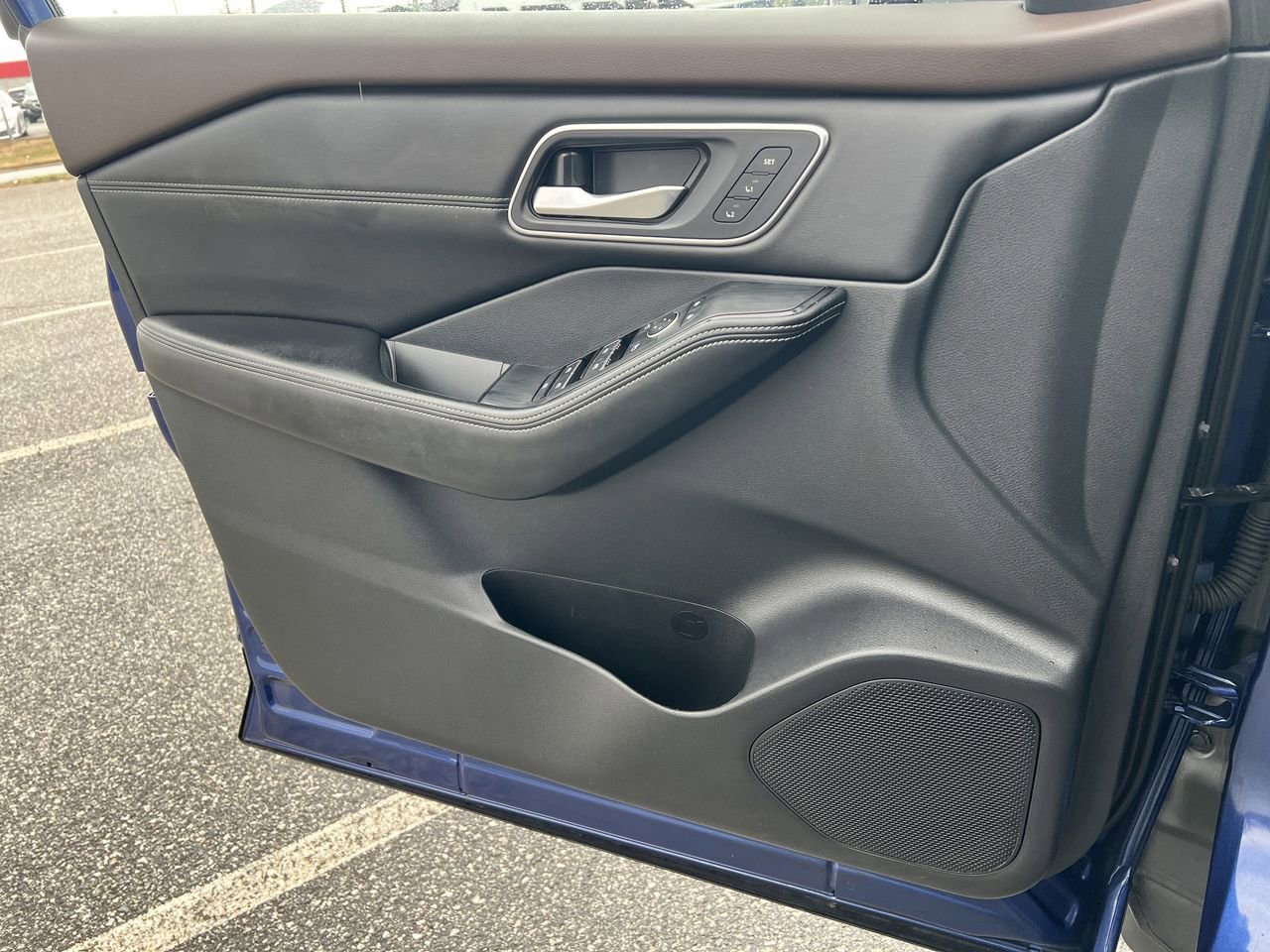 Used 2021 Nissan Rogue Platinum image 20