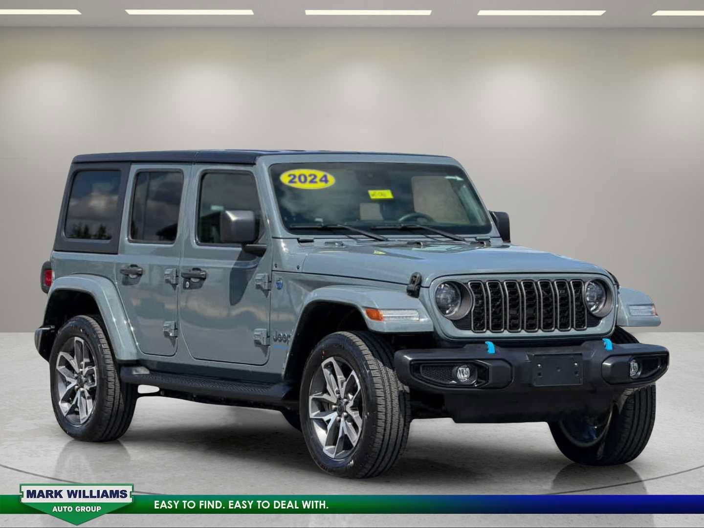 Used 2024 Jeep Wrangler Unlimited w/ Convenience Group AWD/4WD image 8