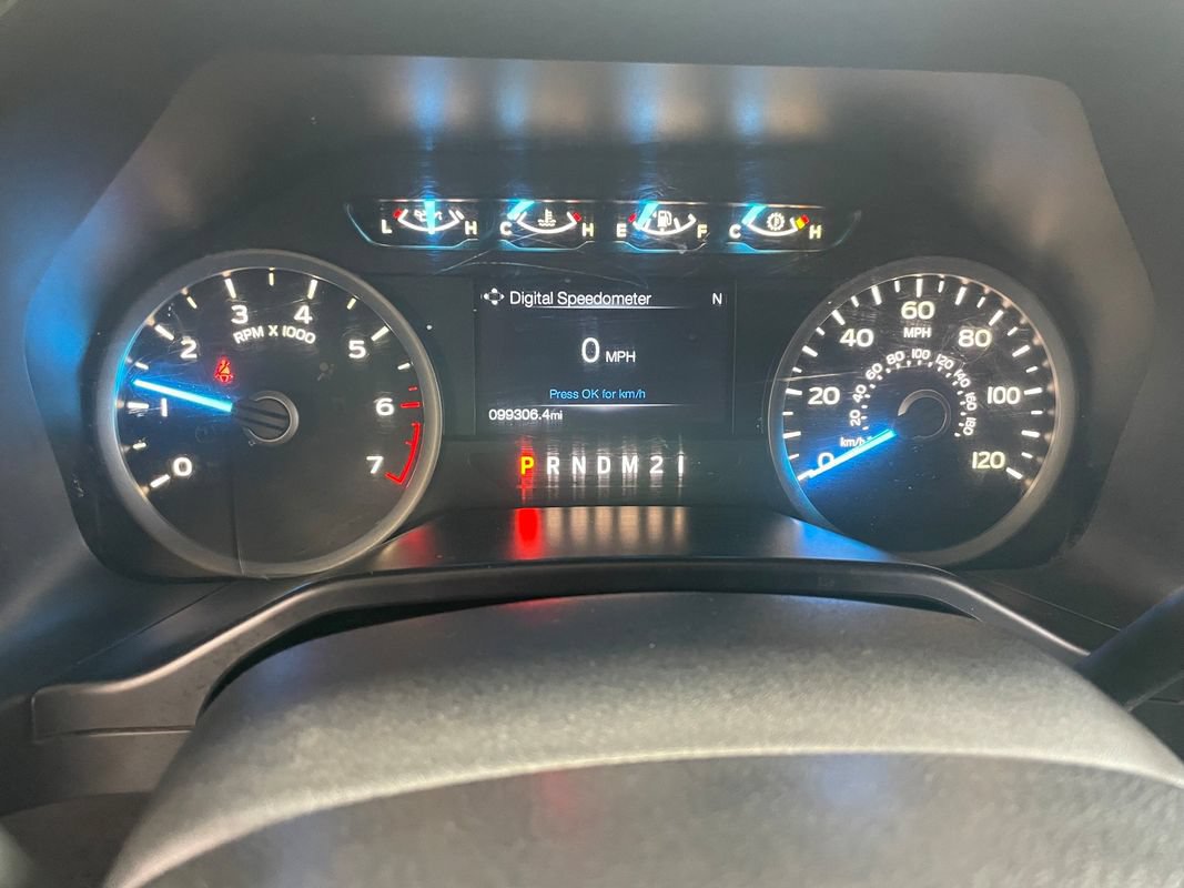 Used 2016 Ford F150 XLT w/ Equipment Group 302A Luxury AWD/4WD image 13