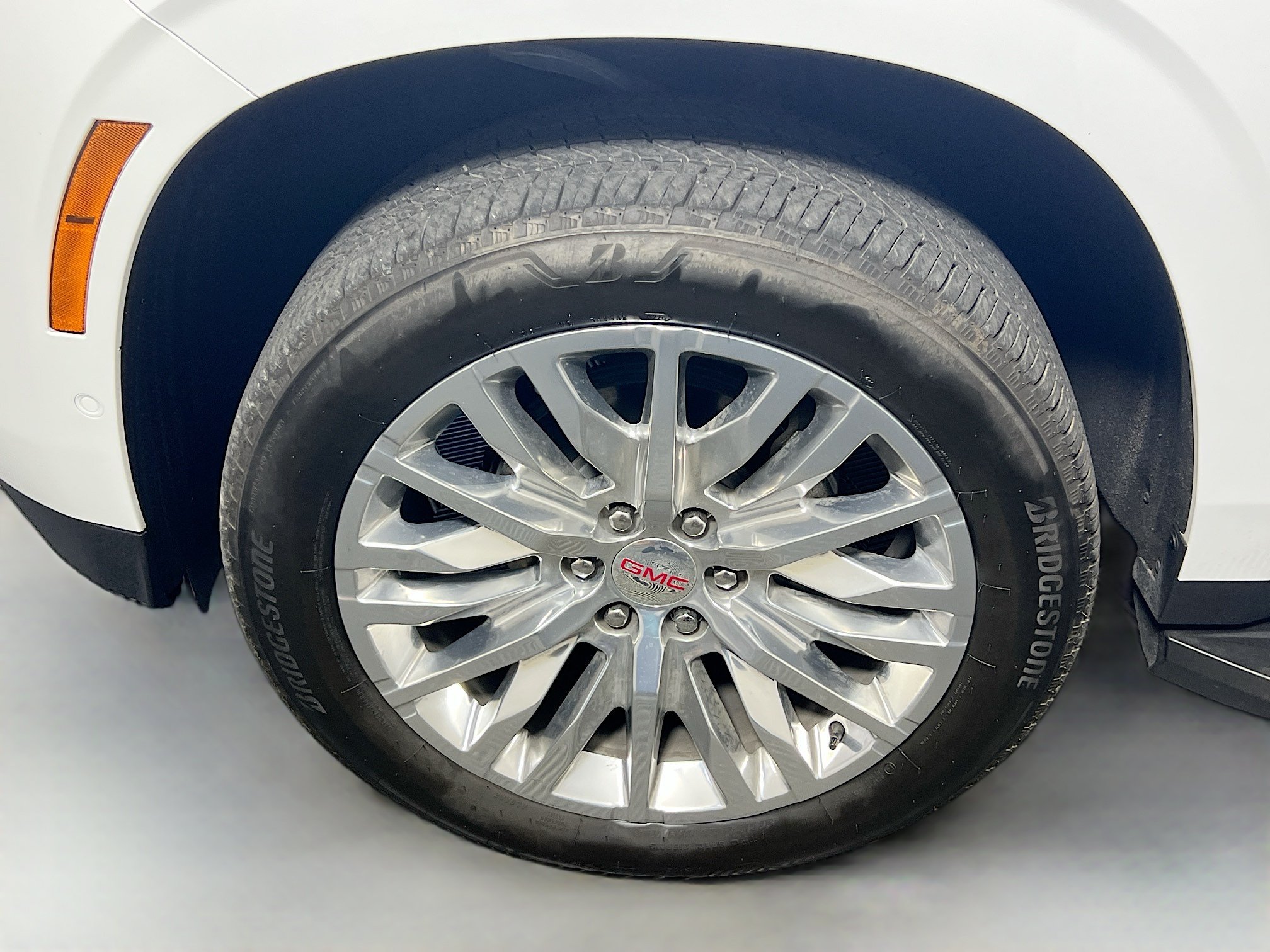 Used 2025 GMC Yukon Elevation RWD image 13