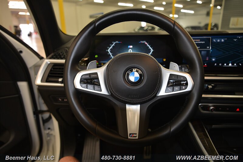 Used 2025 BMW X5 xDrive40i w/ M Sport Package AWD/4WD image 32