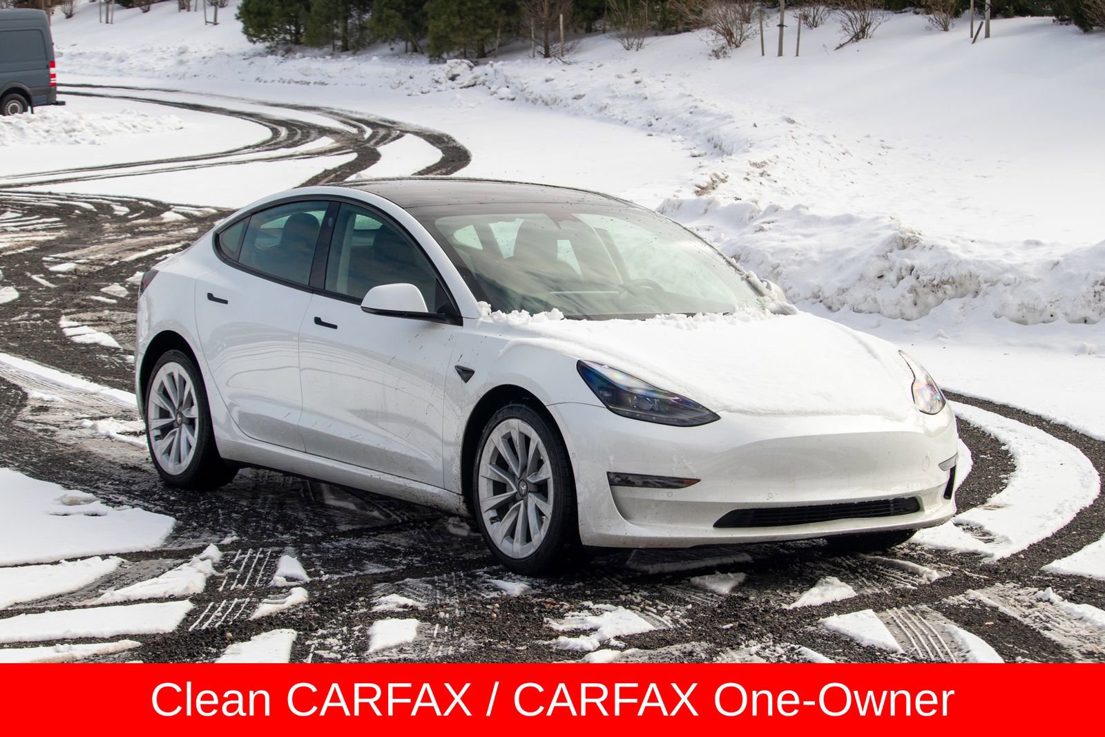 Used 2022 Tesla Model 3 Standard Range image 12