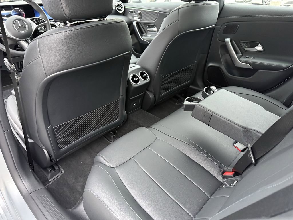 Used 2025 Mercedes-Benz CLA 250 4MATIC image 30
