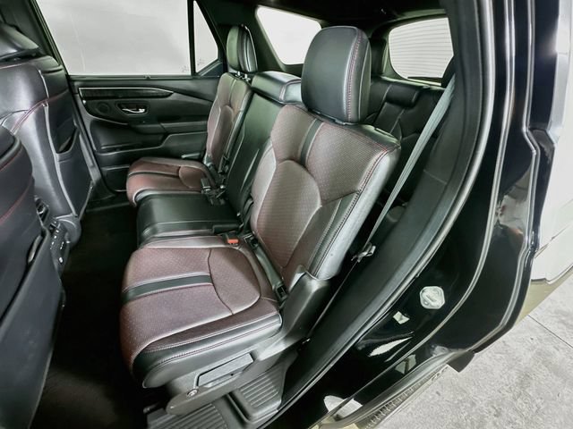 Certified 2025 Honda Pilot Black Edition image 34