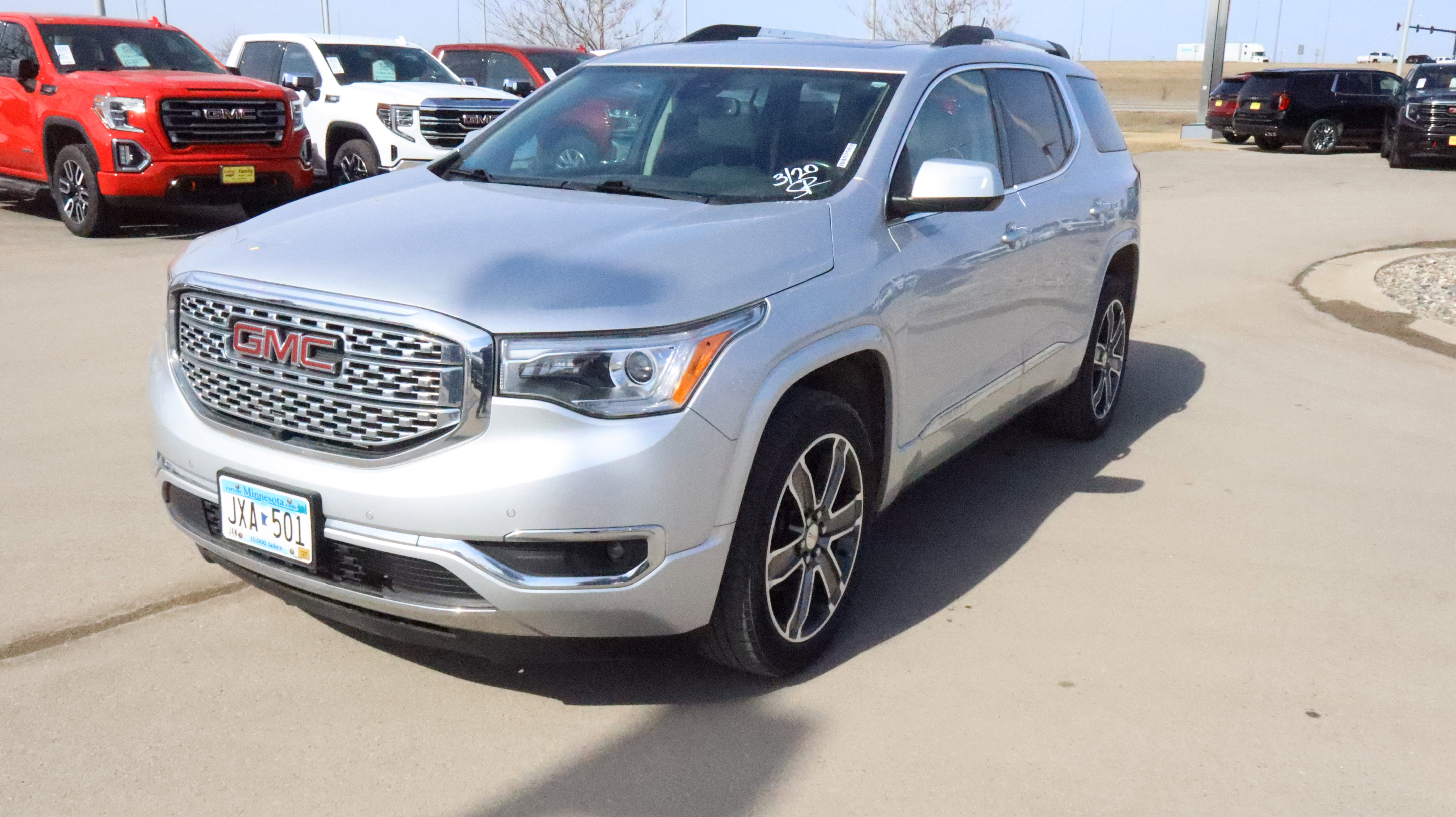 Used 2018 GMC Acadia Denali w/ Technology Package AWD/4WD video 2