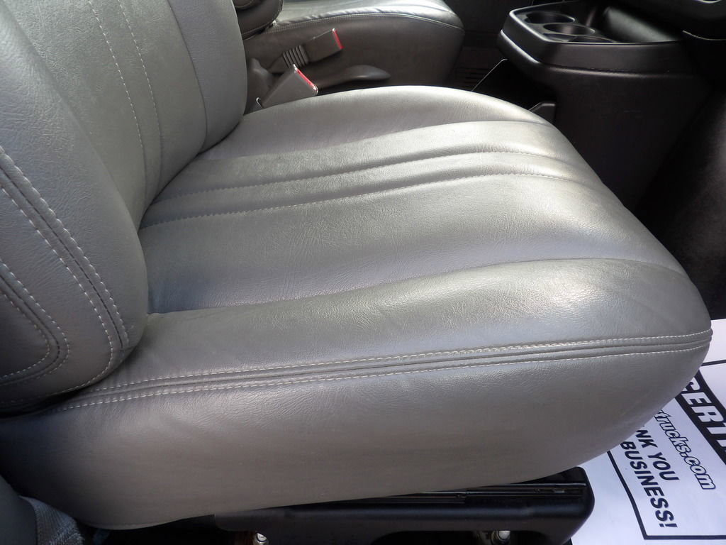 Used 2022 Chevrolet Express 2500 Extended w/ Driver Convenience Package image 36