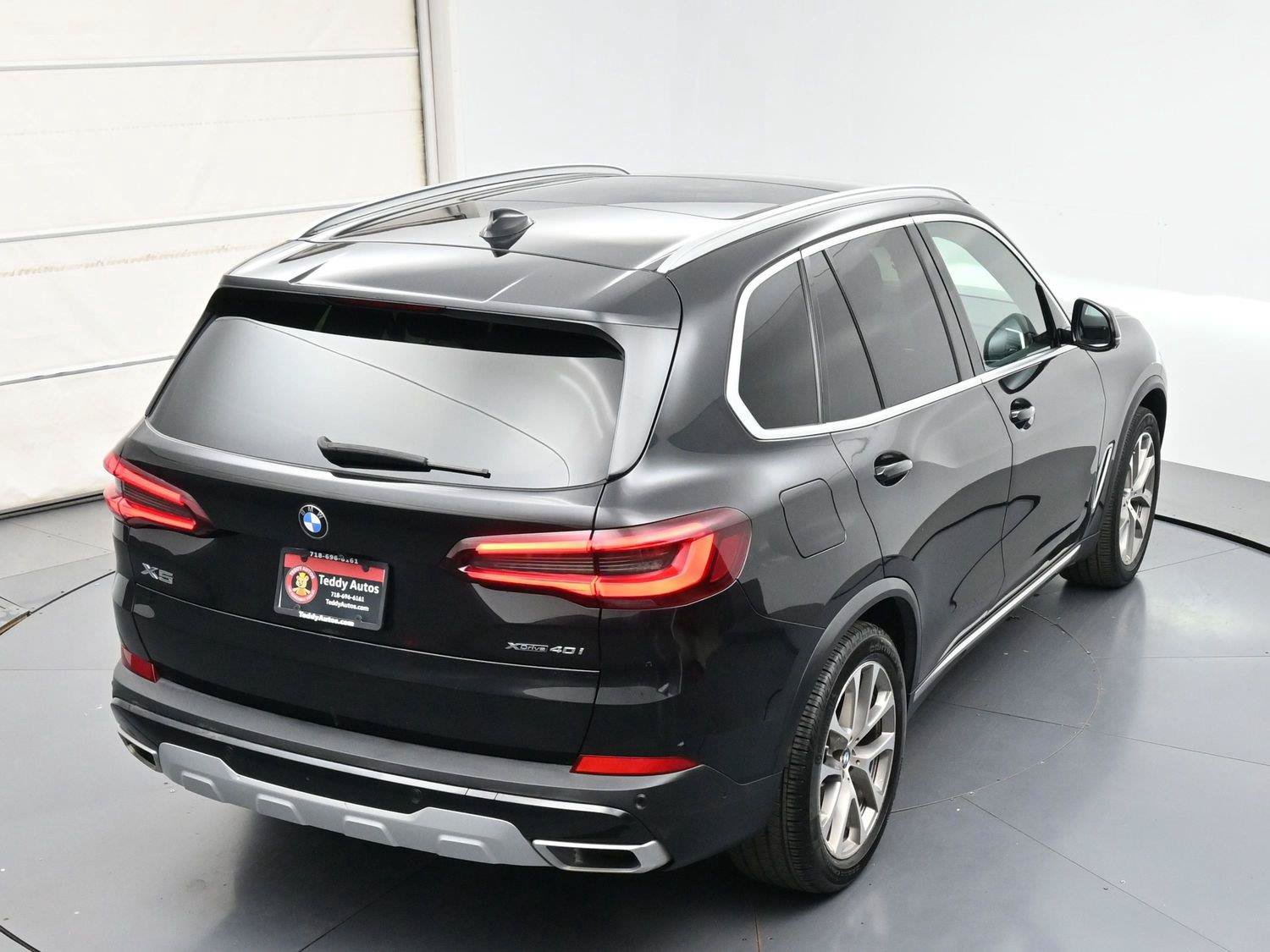 Used 2021 BMW X5 xDrive40i w/ Premium Package 2 AWD/4WD image 34