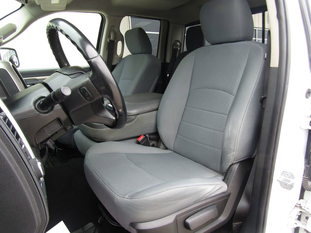 Used 2017 RAM 1500 Classic SLT w/ SLT Plus D￩cor Group image 14