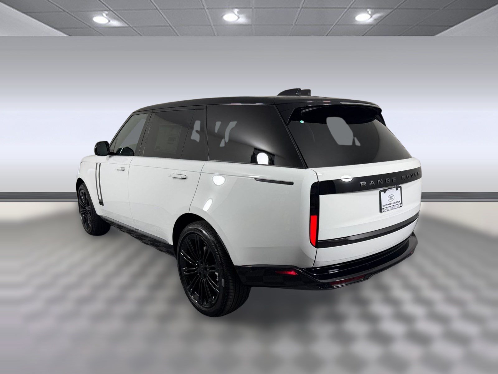 New 2026 Land Rover Range Rover Long Wheelbase SE AWD/4WD image 3