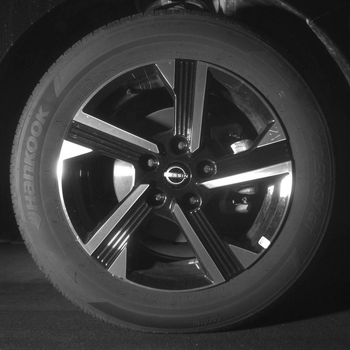 Used 2025 Nissan Sentra SV image 13