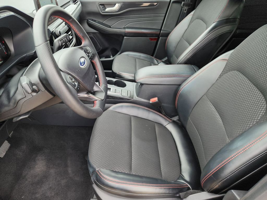 Used 2025 Ford Escape ST-Line image 19