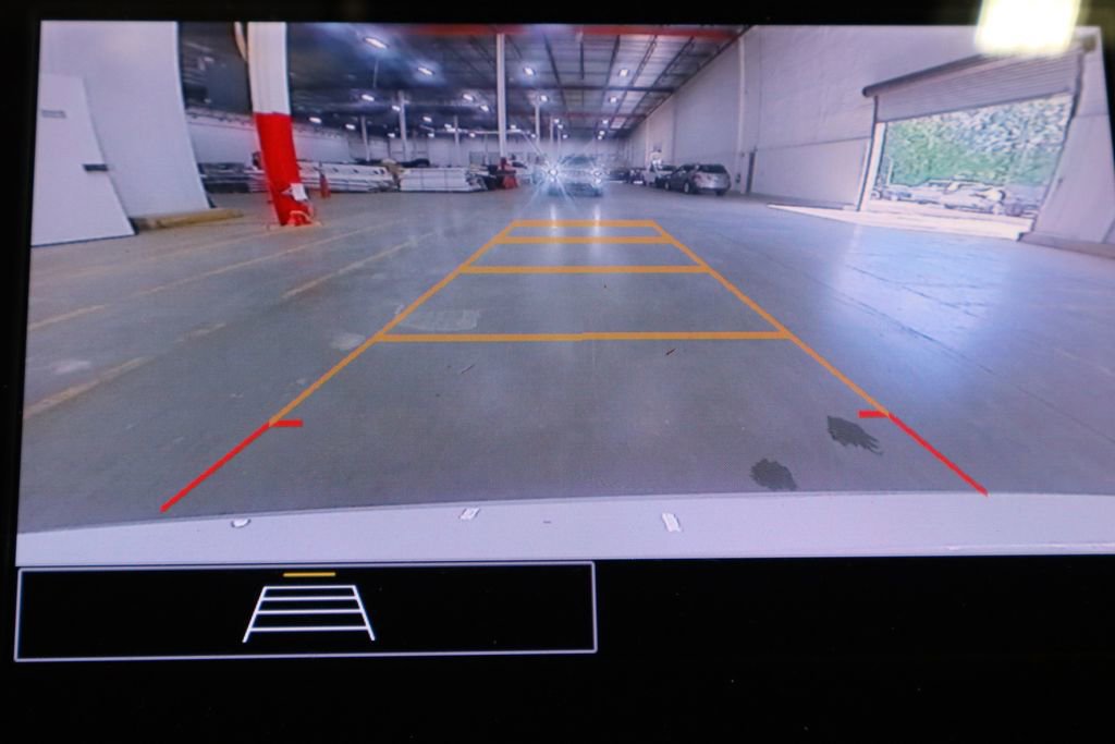 Used 2023 Chevrolet Malibu LT image 8