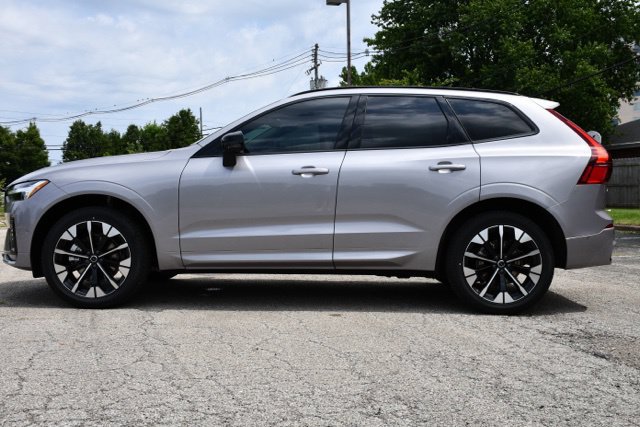 New 2026 Volvo XC60 B5 Plus w/ Climate Package AWD/4WD image 3