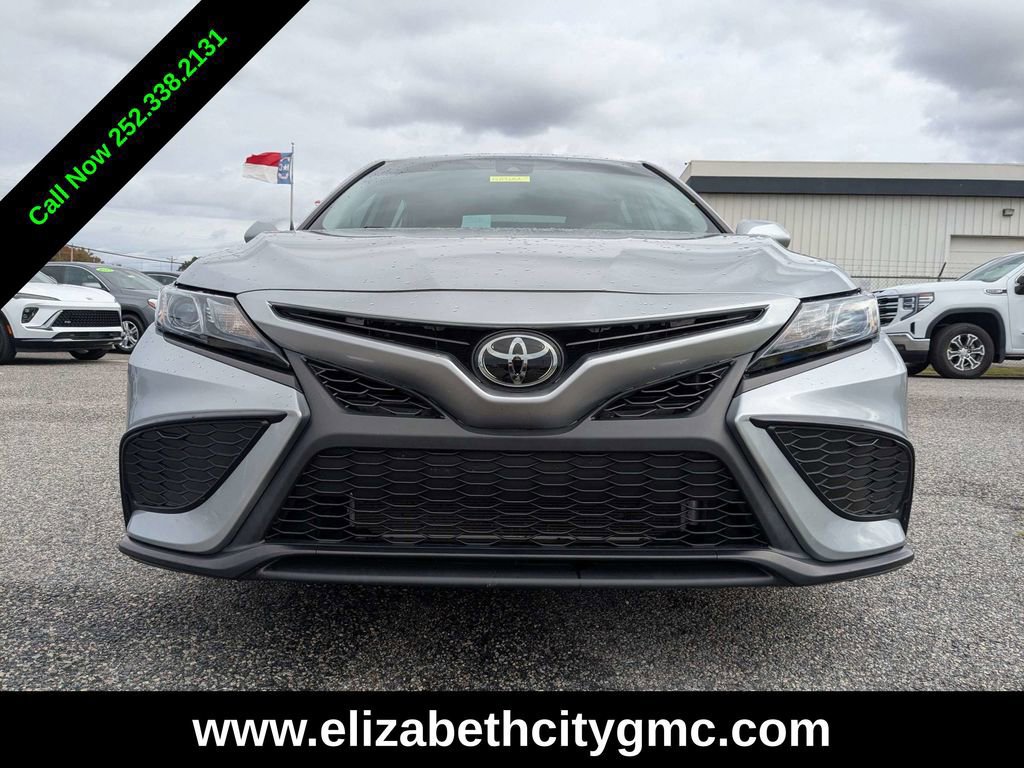 Used 2024 Toyota Camry SE image 9