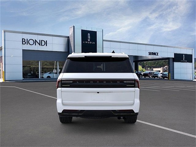 New 2025 Lincoln Navigator Reserve image 5