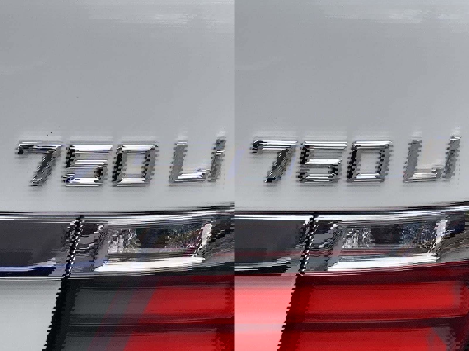 Used 2013 BMW 750Li image 6