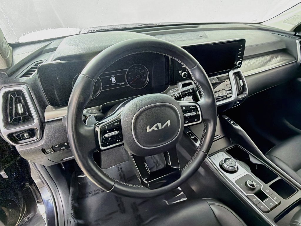 Certified 2023 Kia Sorento EX AWD/4WD image 11