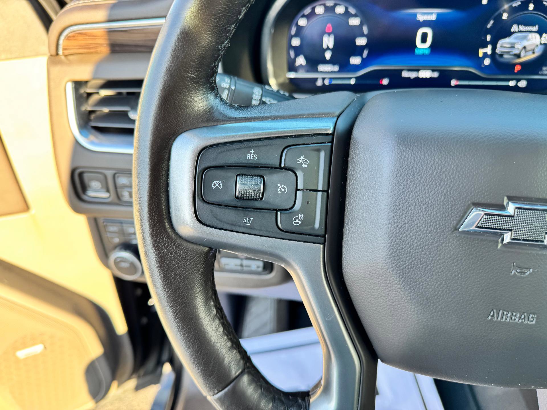 Used 2022 Chevrolet Tahoe Z71 w/ Luxury Package image 27