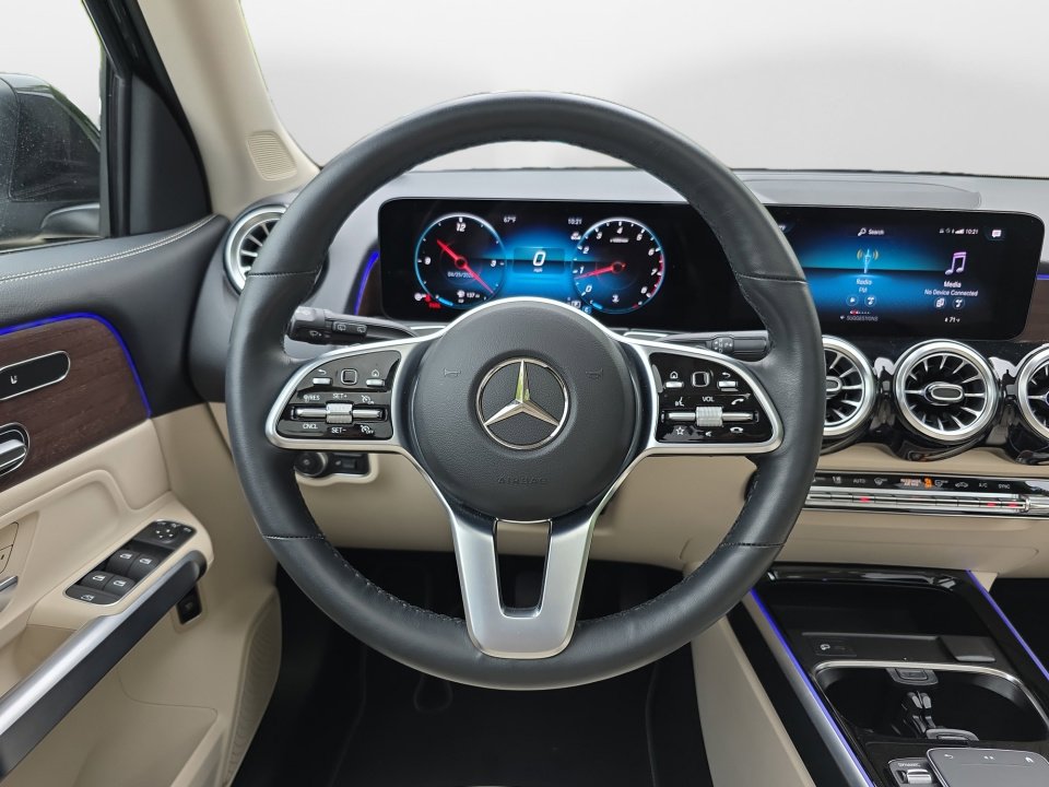 Used 2023 Mercedes-Benz GLB 250 4MATIC image 13