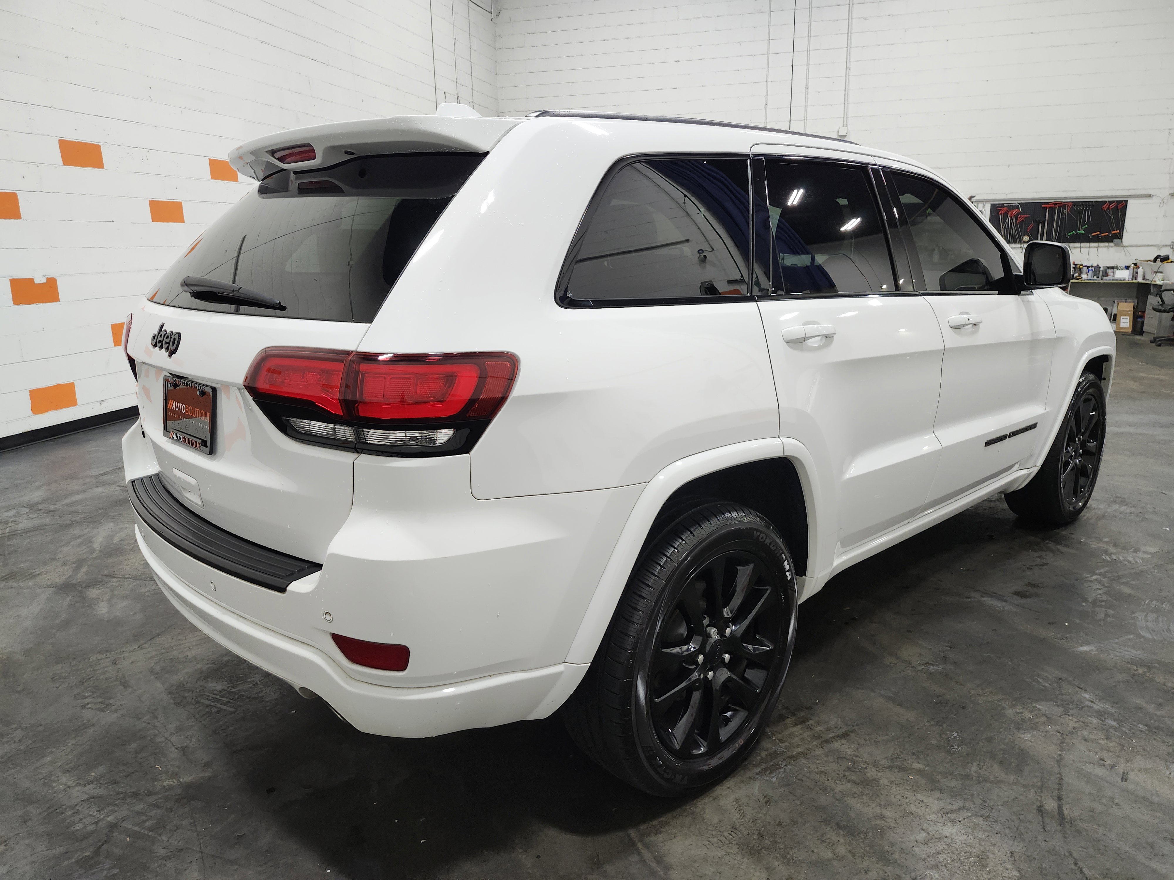 Used 2019 Jeep Grand Cherokee Altitude image 19
