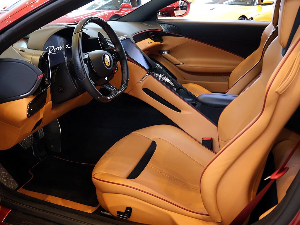 Certified 2022 Ferrari Roma RWD image 4